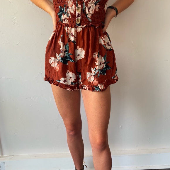 Floral Romper - Picture 3 of 3